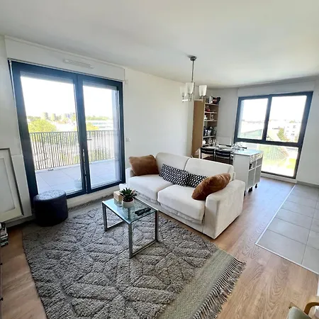 Chez Bibi - T3 Moderne Avec Terrasse, Parking Et Accès Rapide à Paris Appartement