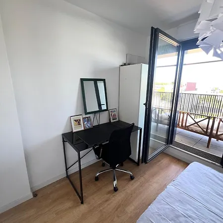 Chez Bibi - T3 Moderne Avec Terrasse, Parking Et Accès Rapide à Paris Bobigny
