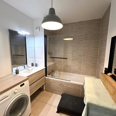 Chez Bibi - T3 Moderne Avec Terrasse, Parking Et Acces Rapide A Paris *