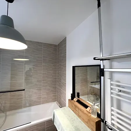 Chez Bibi - T3 Moderne Avec Terrasse, Parking Et Acces Rapide A Paris